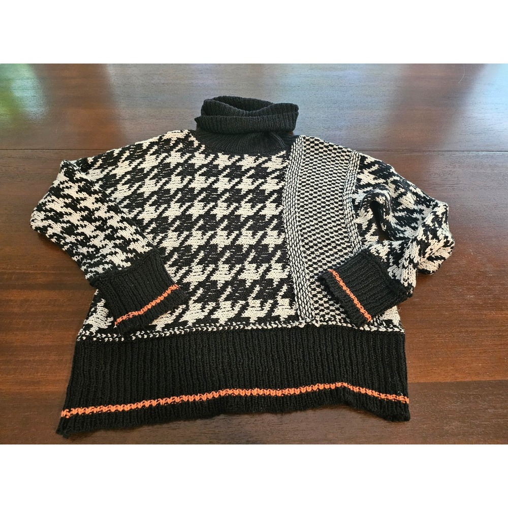 Venus Turtleneck Sweater Women Small Black Houndstooth Colorblock Knit